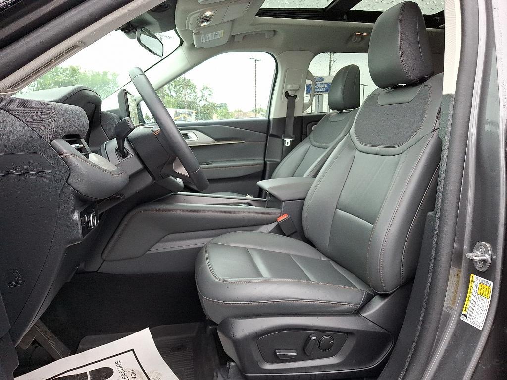 used 2025 Ford Explorer car, priced at $40,390