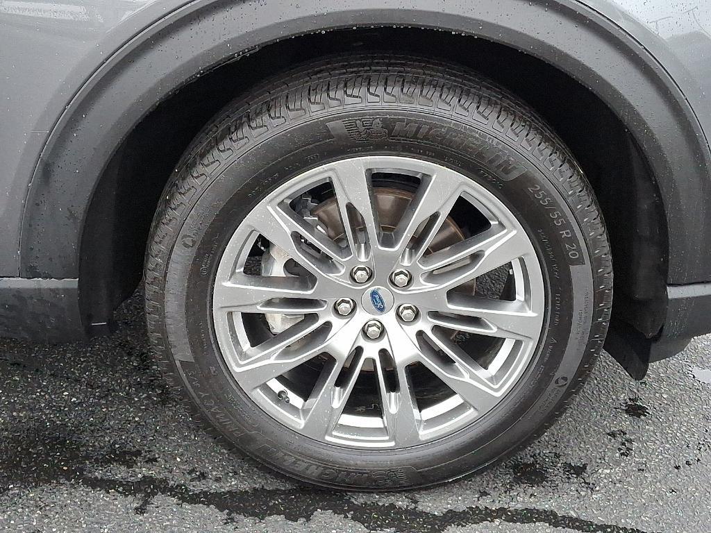 used 2025 Ford Explorer car, priced at $40,390