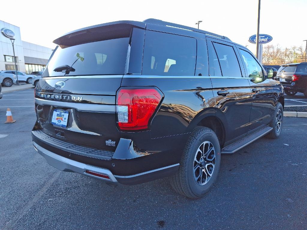 new 2024 Ford Expedition car, priced at $67,265