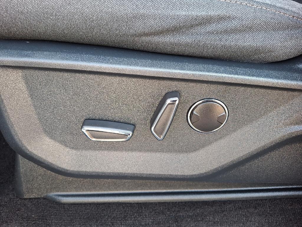 used 2021 Ford F-150 car, priced at $35,995
