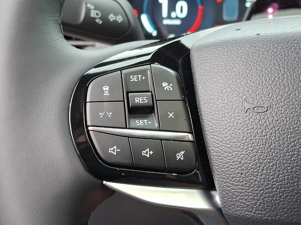 new 2025 Ford Explorer car, priced at $60,710