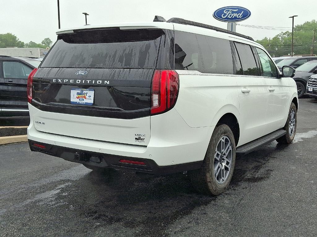 new 2025 Ford Expedition Max car, priced at $75,205