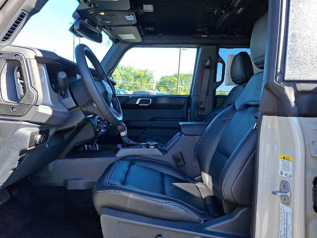 new 2025 Ford Bronco car, priced at $52,620
