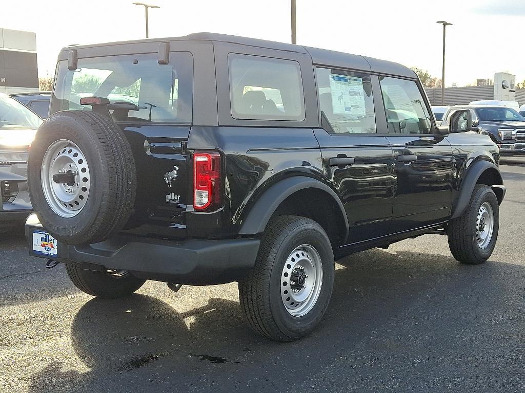 new 2025 Ford Bronco car, priced at $45,580