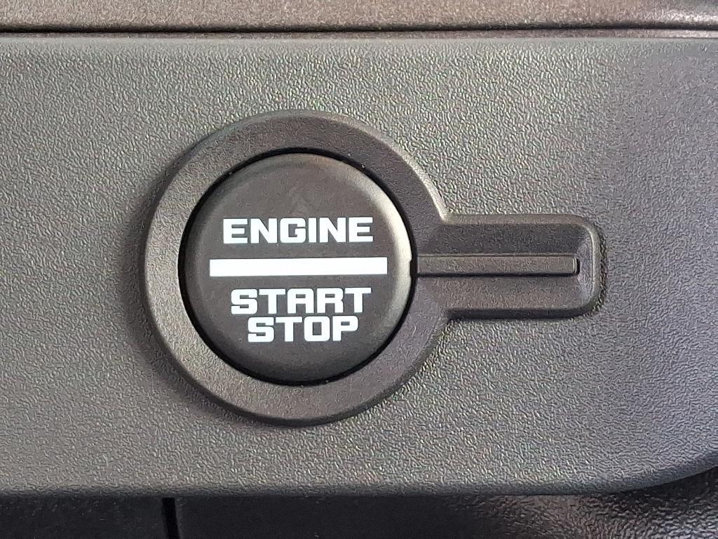 new 2025 Ford Bronco car, priced at $45,580