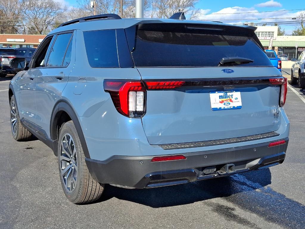 new 2025 Ford Explorer car, priced at $47,177