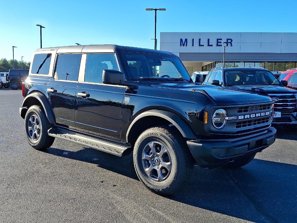 new 2025 Ford Bronco car, priced at $48,960