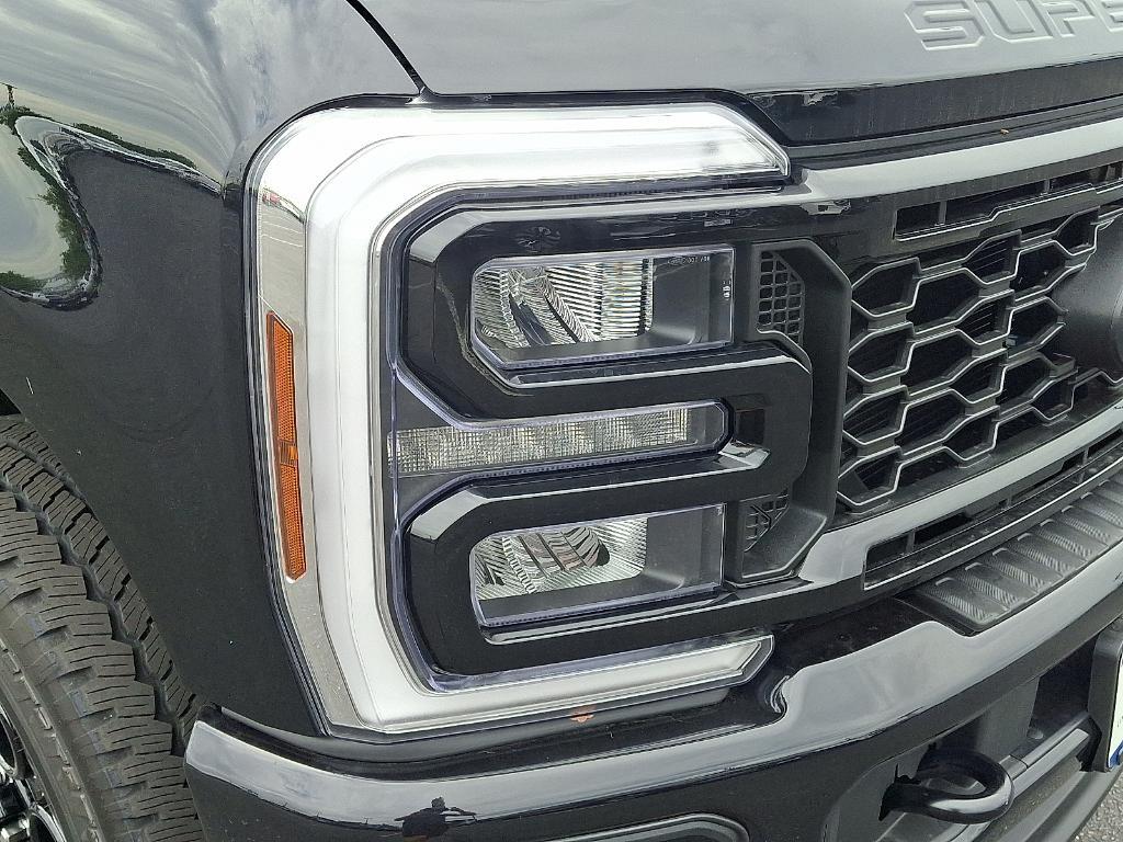 new 2025 Ford F-350 car, priced at $81,490