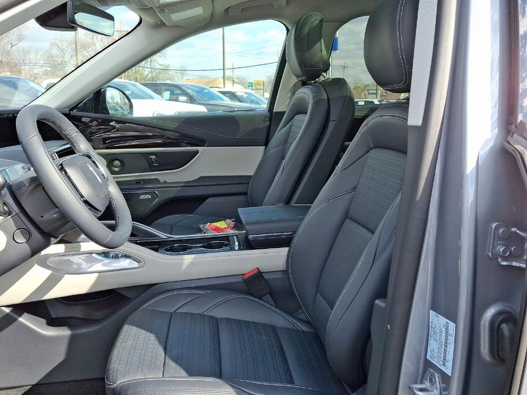 new 2025 Lincoln Nautilus car, priced at $65,455