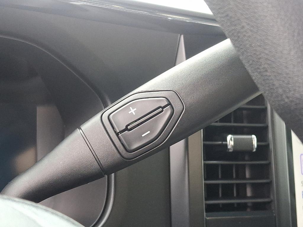 new 2025 Ford F-250 car, priced at $70,170