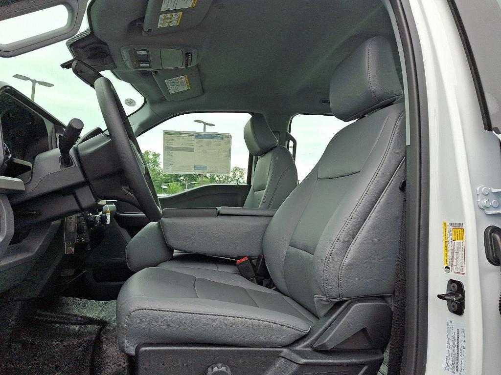 new 2025 Ford F-350 car, priced at $58,255