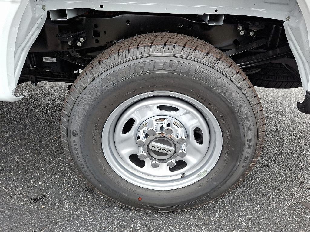 new 2025 Ford F-350 car, priced at $58,255