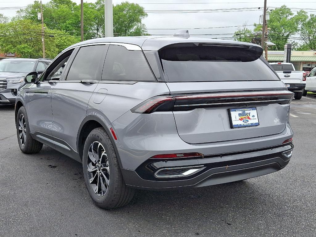 new 2025 Lincoln Nautilus car, priced at $61,270