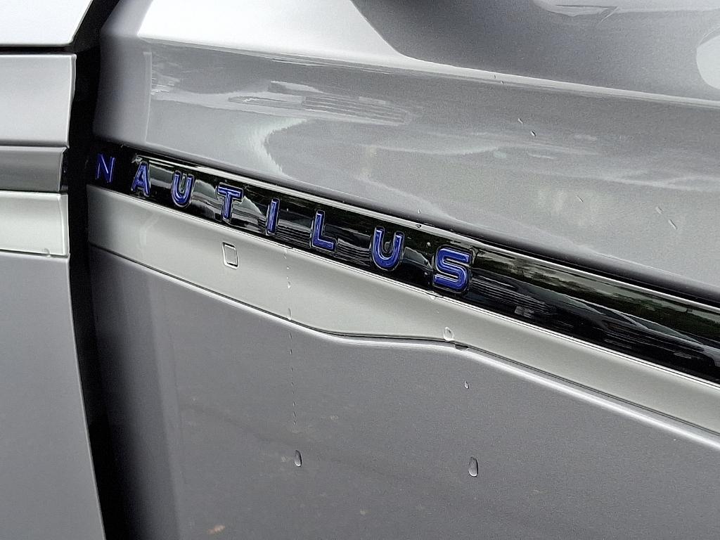 new 2025 Lincoln Nautilus car, priced at $61,270