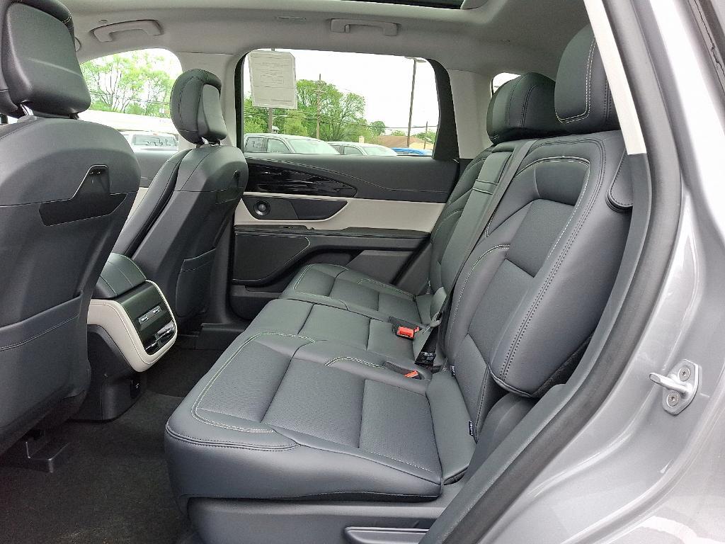 new 2025 Lincoln Nautilus car, priced at $61,270