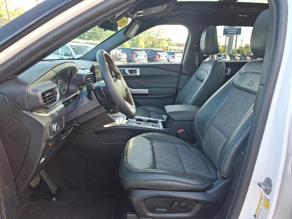 used 2022 Ford Explorer car, priced at $33,095