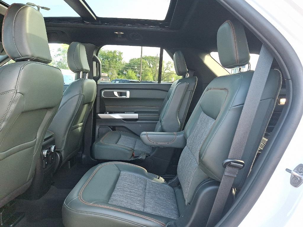 used 2022 Ford Explorer car, priced at $33,095