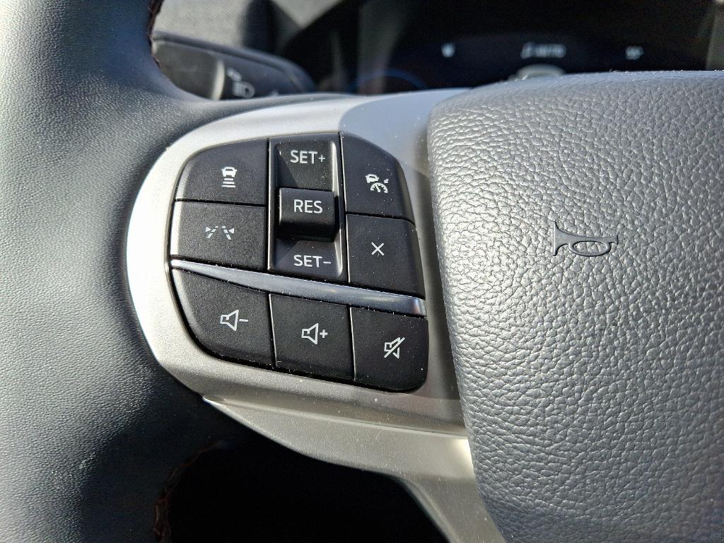 new 2025 Ford Explorer car, priced at $49,348