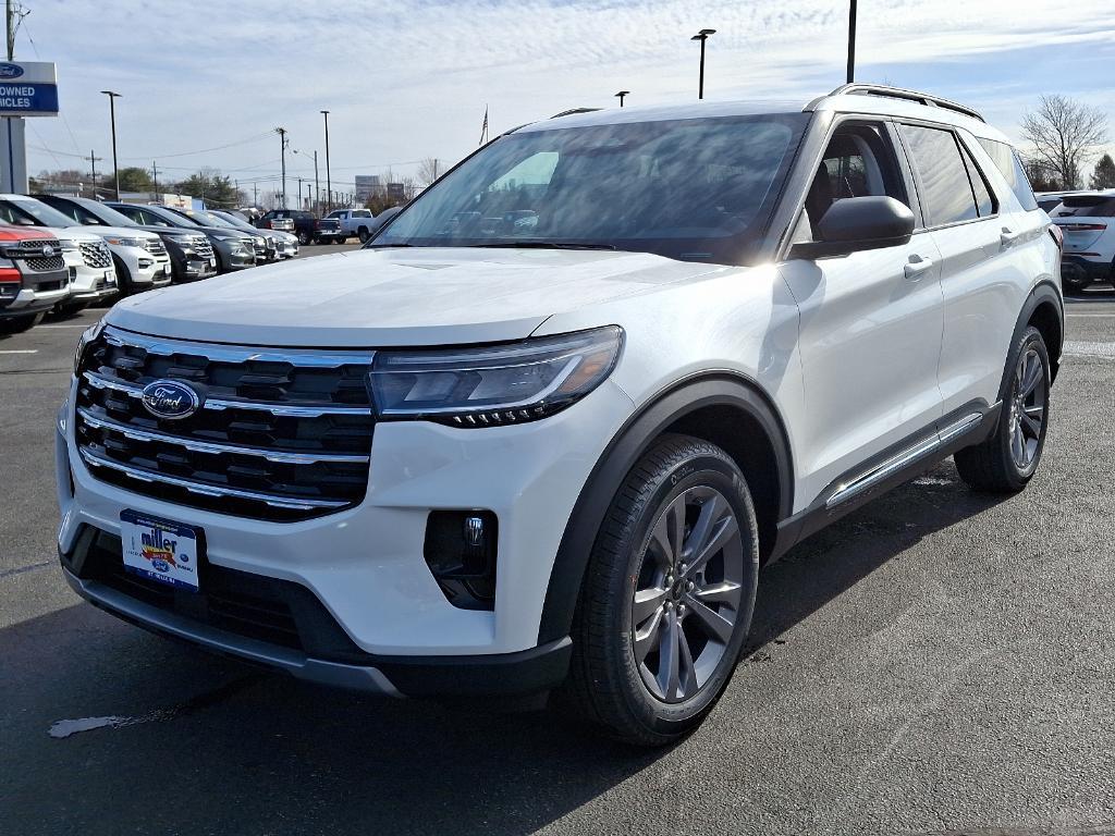 new 2025 Ford Explorer car, priced at $49,348