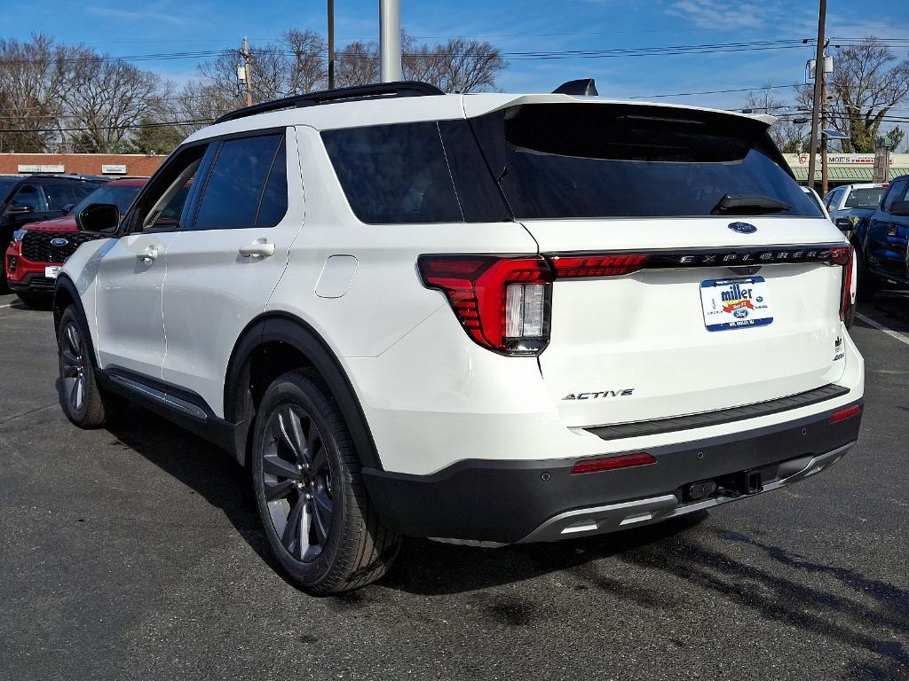 new 2025 Ford Explorer car, priced at $49,348