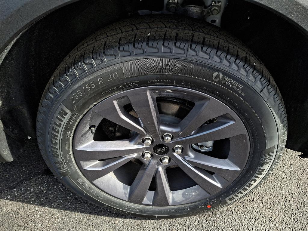 new 2025 Ford Explorer car, priced at $49,348