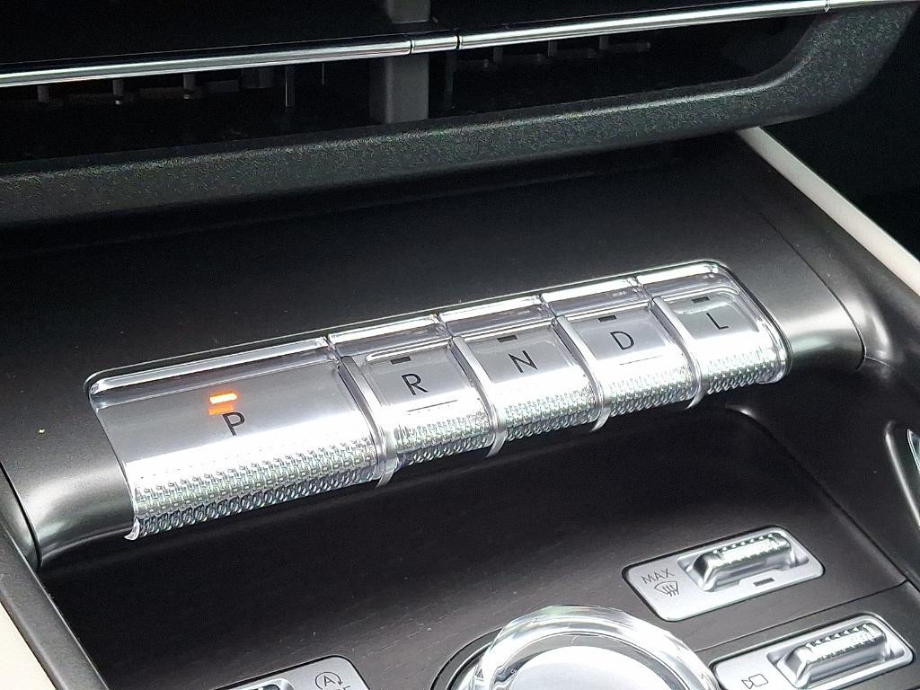 new 2025 Lincoln Nautilus car, priced at $63,455