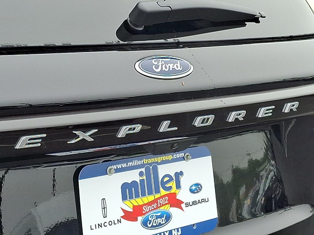 new 2025 Ford Explorer car, priced at $48,585