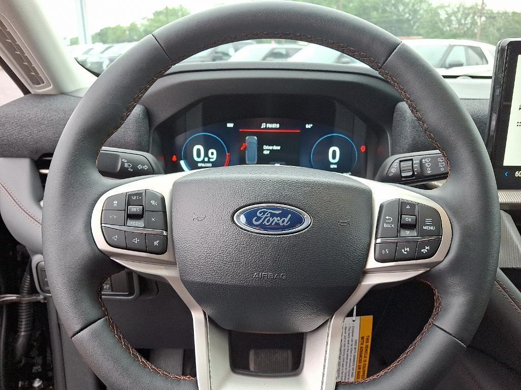 new 2025 Ford Explorer car, priced at $48,585