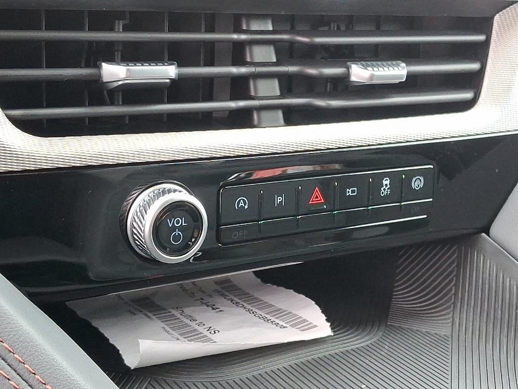 new 2025 Ford Explorer car, priced at $48,585
