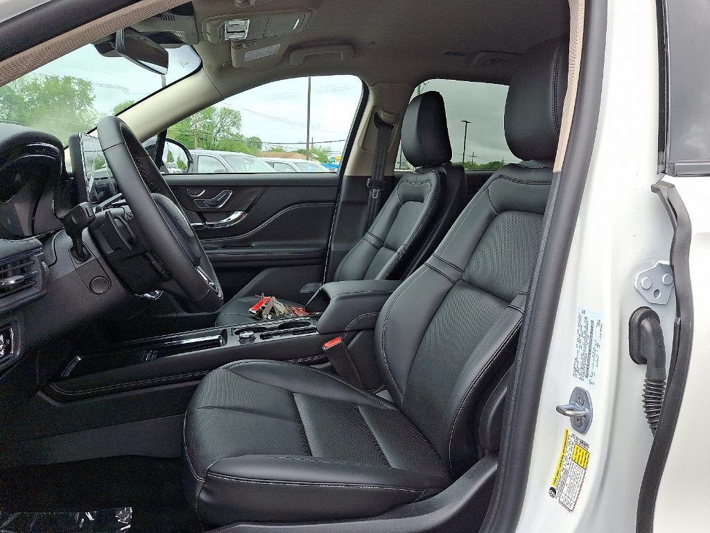 new 2025 Lincoln Corsair car, priced at $49,920