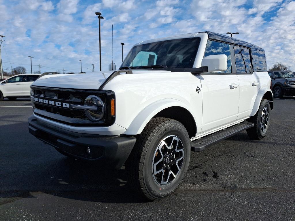 new 2024 Ford Bronco car, priced at $50,625