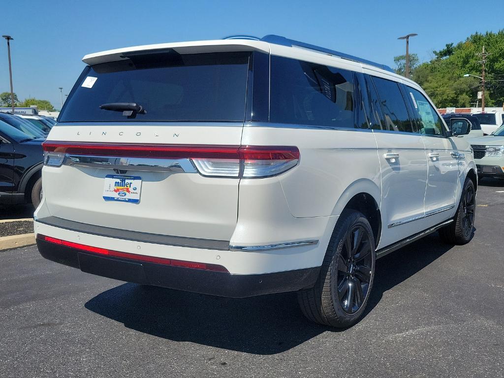 new 2024 Lincoln Navigator L car, priced at $109,645