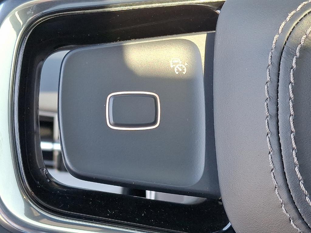 new 2025 Lincoln Navigator car, priced at $105,985
