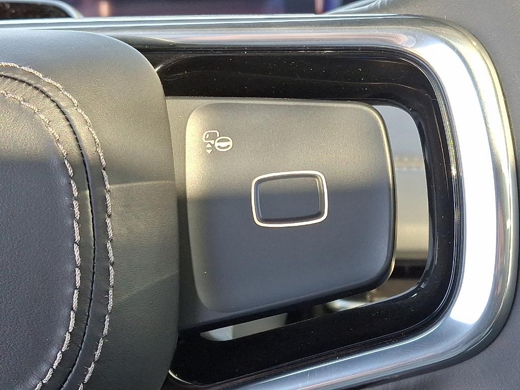 new 2025 Lincoln Navigator car, priced at $105,985