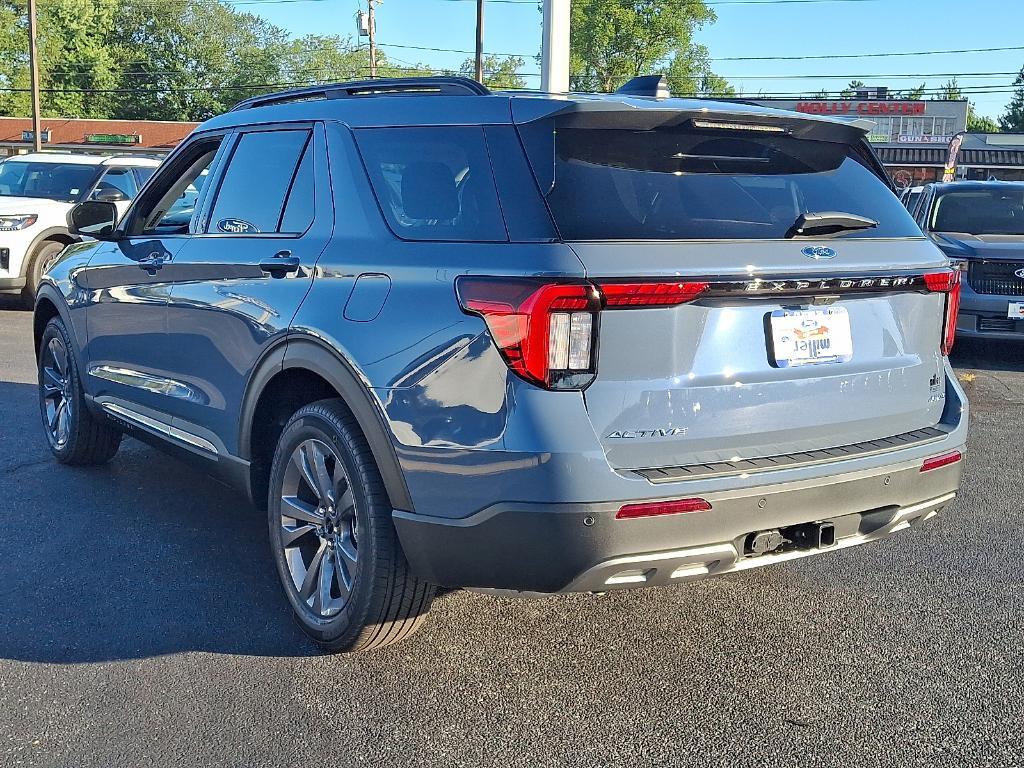 new 2025 Ford Explorer car, priced at $51,335