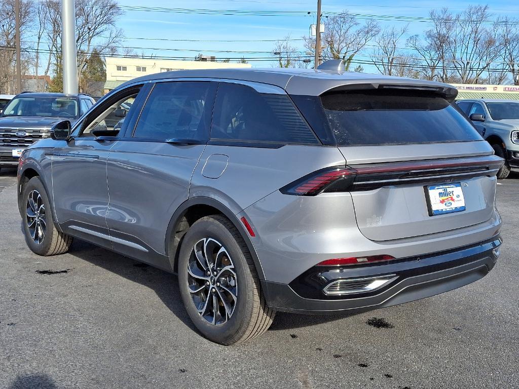 new 2025 Lincoln Nautilus car, priced at $56,485