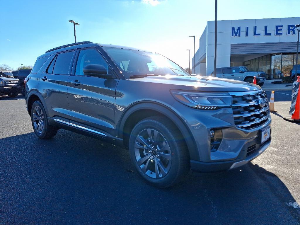 new 2025 Ford Explorer car, priced at $46,612