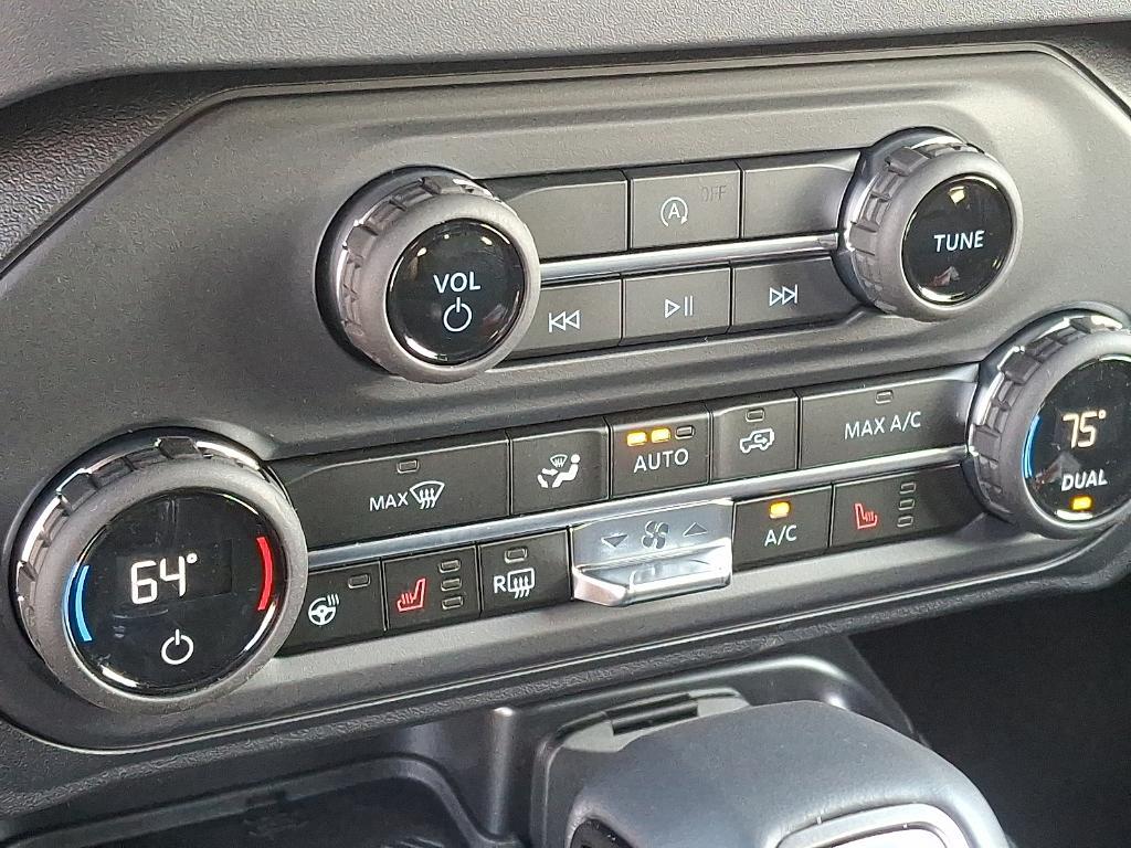 new 2025 Ford Bronco car, priced at $52,225