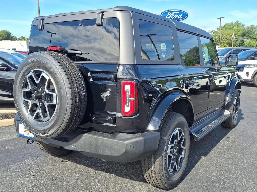 new 2025 Ford Bronco car, priced at $52,225