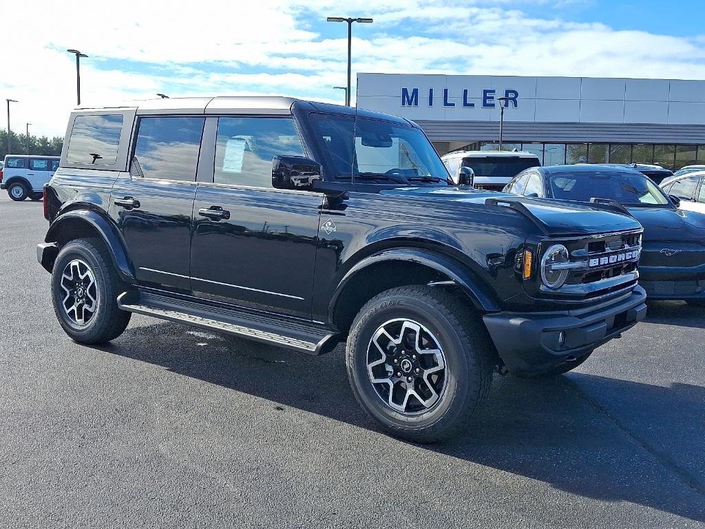 new 2025 Ford Bronco car, priced at $52,225