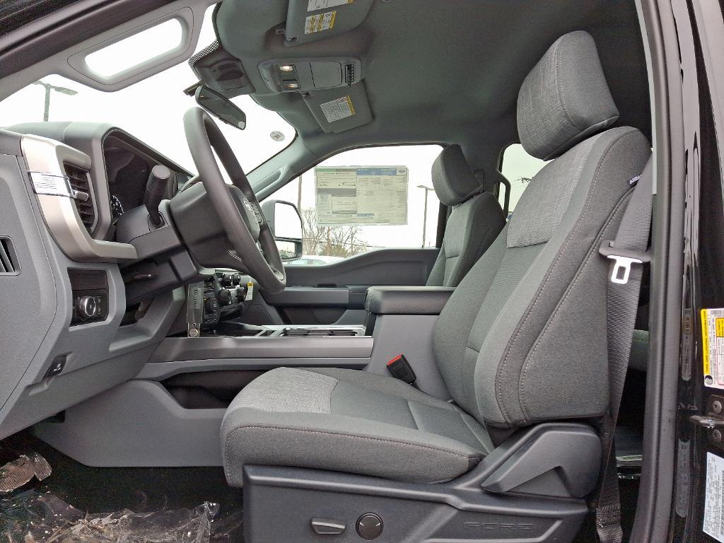 new 2025 Ford F-250 car, priced at $69,995
