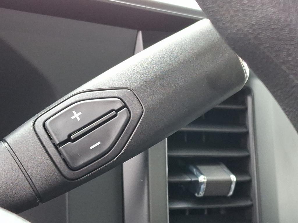 new 2025 Ford F-250 car, priced at $69,995