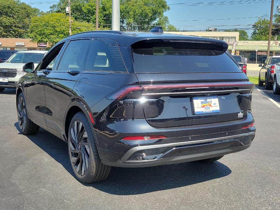 new 2024 Lincoln Nautilus car, priced at $65,120