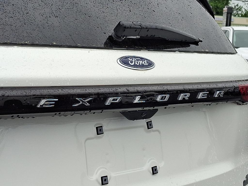 new 2025 Ford Explorer car, priced at $50,695