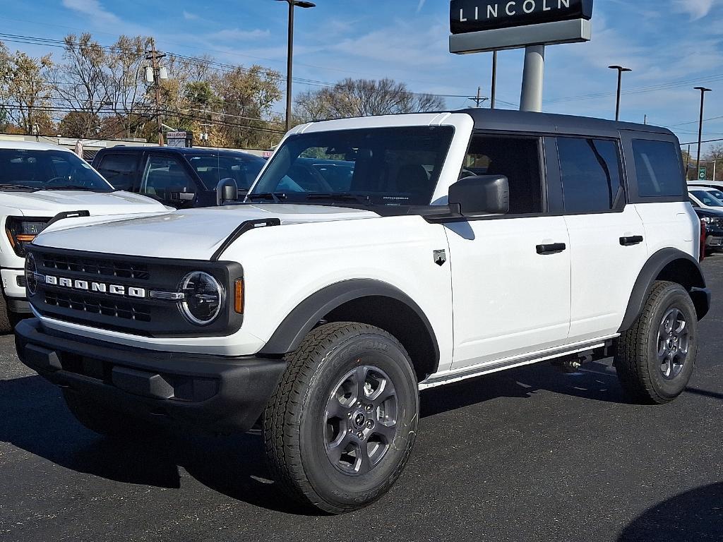 new 2025 Ford Bronco car, priced at $46,430