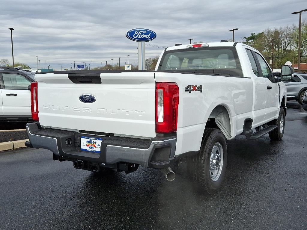 new 2024 Ford F-250 car, priced at $52,600