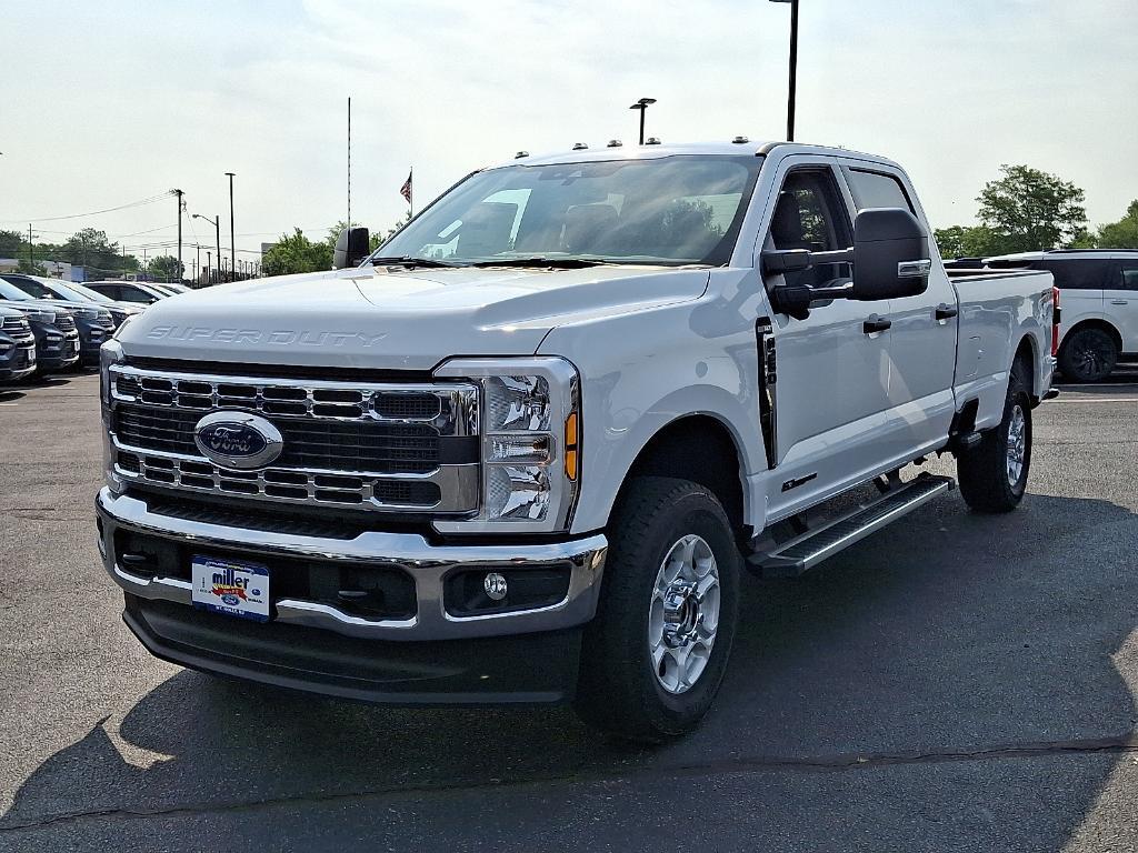 new 2025 Ford F-250 car, priced at $73,300