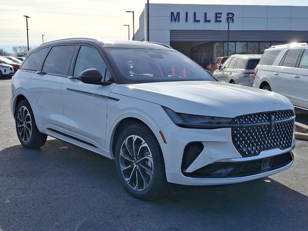 new 2025 Lincoln Nautilus car, priced at $63,355