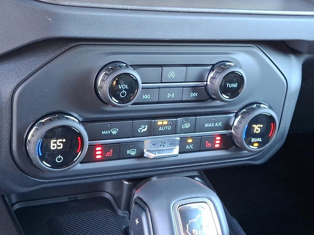 new 2025 Ford Bronco car, priced at $49,530