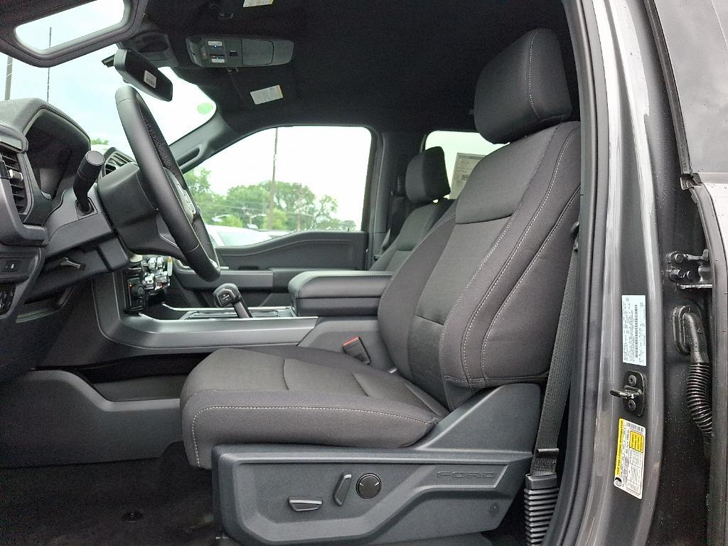 new 2025 Ford F-150 car, priced at $62,025
